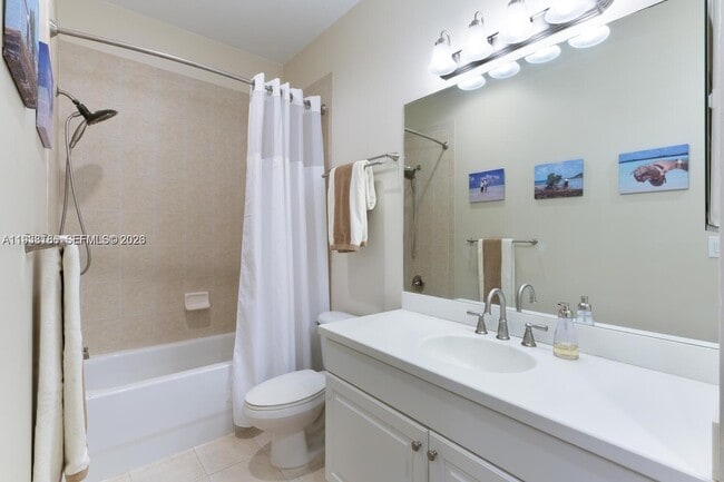 Building Photo - 250 SW Walking Path