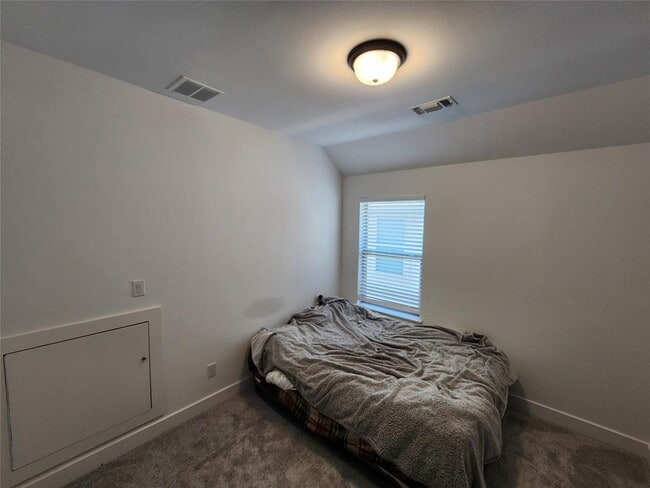 Building Photo - 134 Arcadian Ln