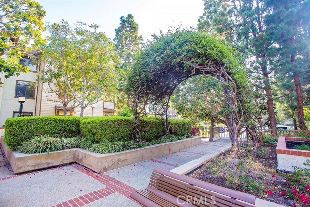 Building Photo - 2563 Plaza del Amo Plz