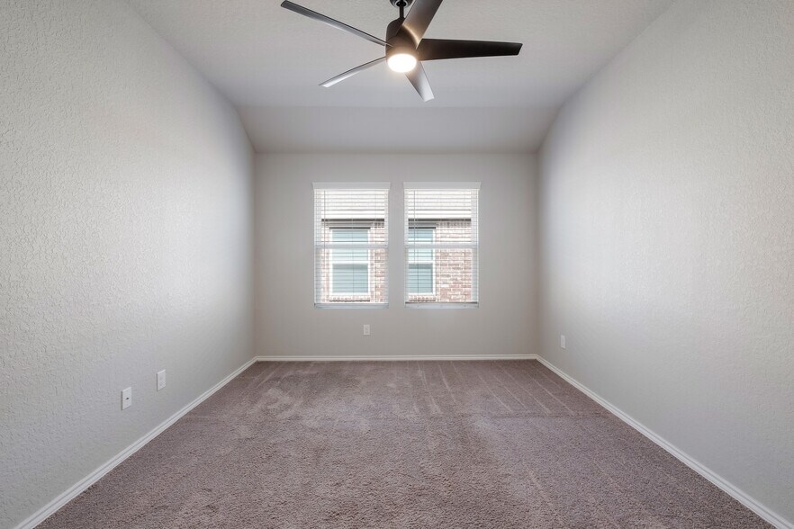 Building Photo - 31681 Nimbus Dr