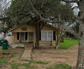 Building Photo - Affordable 2/1 in Belton with Fenced Back ...