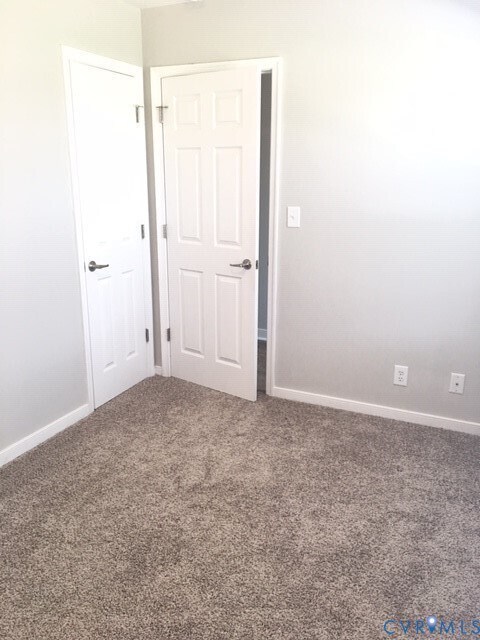 Building Photo - 7474 Pebble Lake Dr