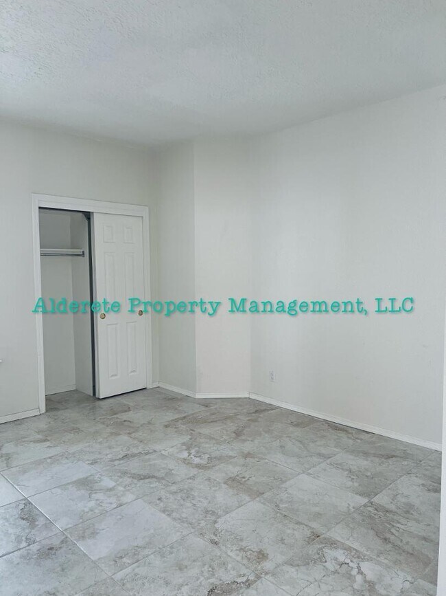 Building Photo - 1511 Mimbres Canyon Pl NE
