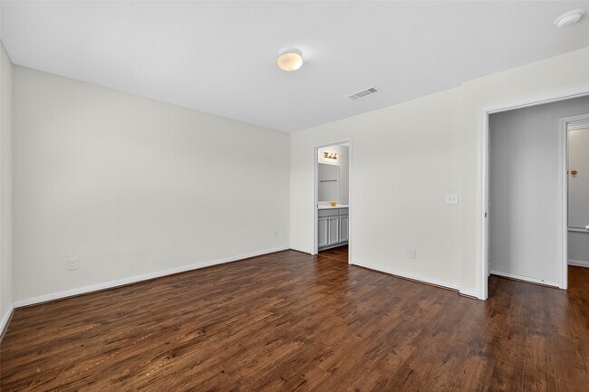 Building Photo - 2730 Skyview Silver Dr