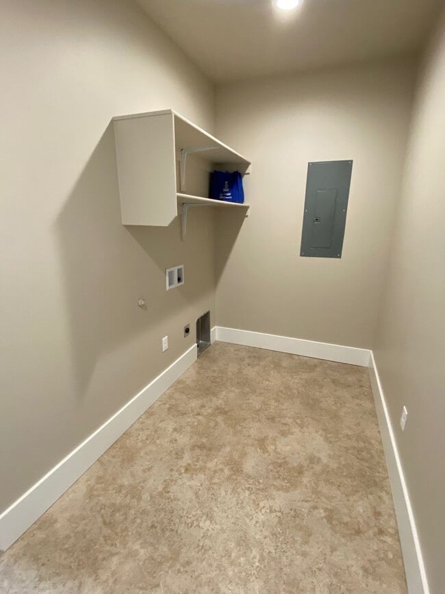 Building Photo - Beautiful 3-Bed, 2-Bath Home in The Arbors...