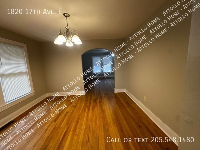 Building Photo - 1820 17th Ave E