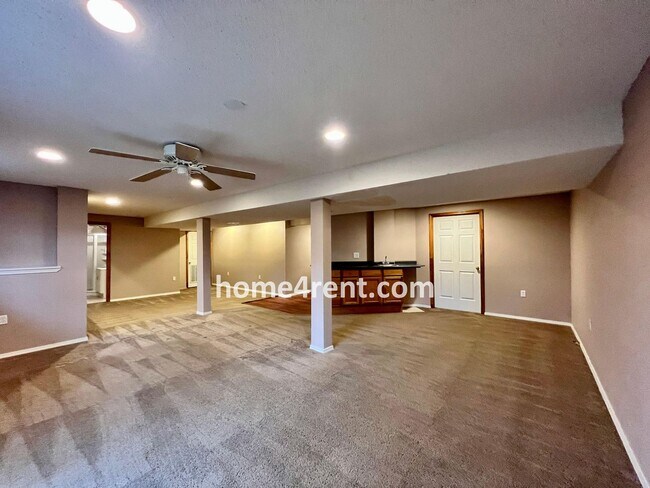 Building Photo - Beautiful Four Bedroom Home in Blue Valley...