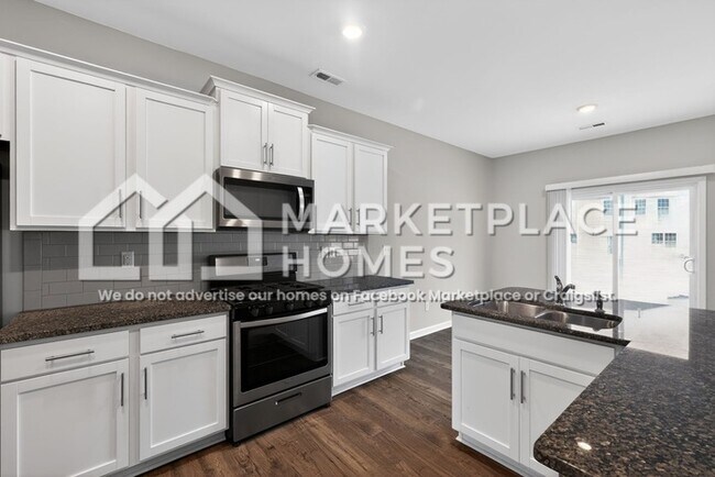 Building Photo - 923 Elliot Rd