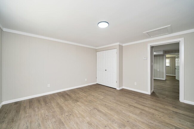 Building Photo - Stunning Renovated 3BR/2BA Home – Move-In ...