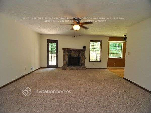 Building Photo - 3336 Alcazar Dr SW