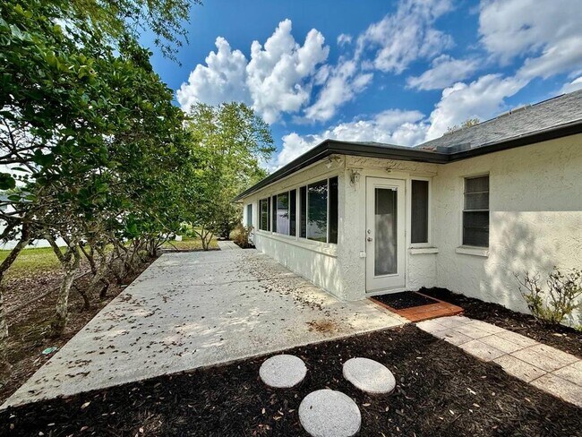 Building Photo - 1839 Tumbleweed Ct