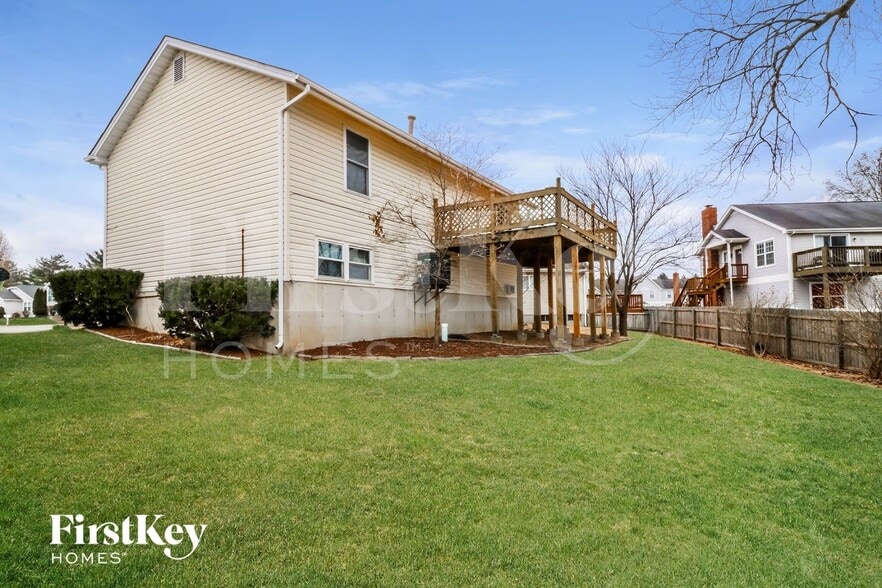 Building Photo - 1831 Florine Ct