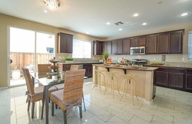 Building Photo - Charming Brentwood 4BD/3BA, Single-Family Home with 2 Car Garage!