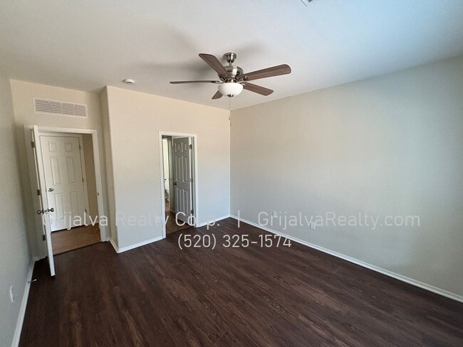 Building Photo - Rancho Sahuarita 3 BD, 2 BA House for Rent...