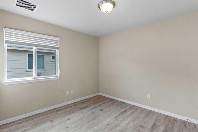 Building Photo - 1524 Wedgewood Cv