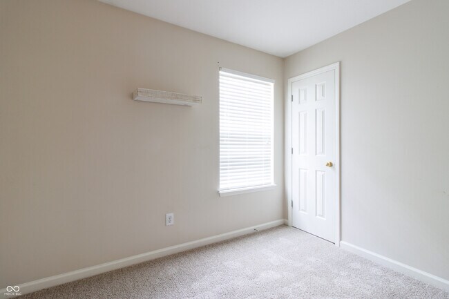 Building Photo - 435 Grabill Dr