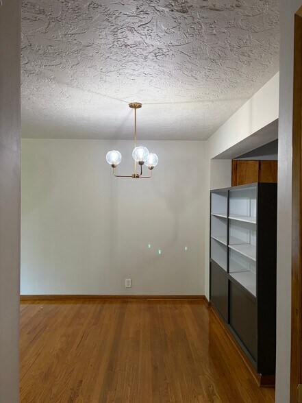 Building Photo - 4821 NE 42nd Ave