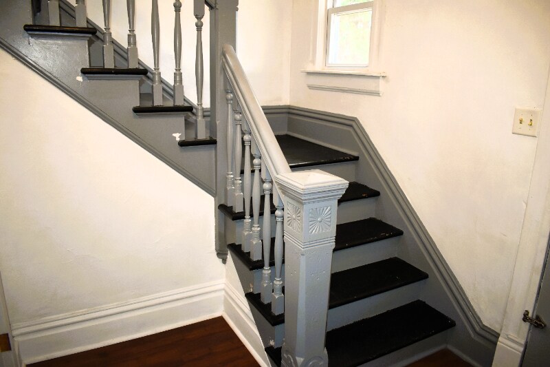 Building Photo - 6013 37th Ave