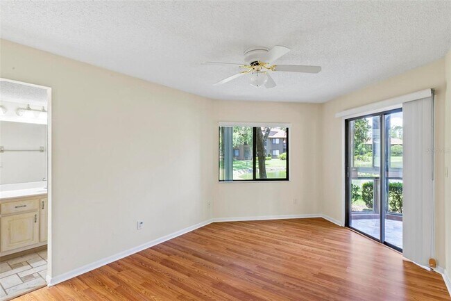 Building Photo - 41 Hembury Ln