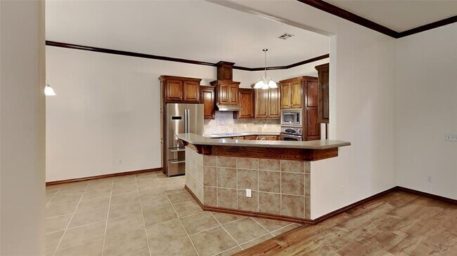 Building Photo - 9200 Stacy Lynn Ln