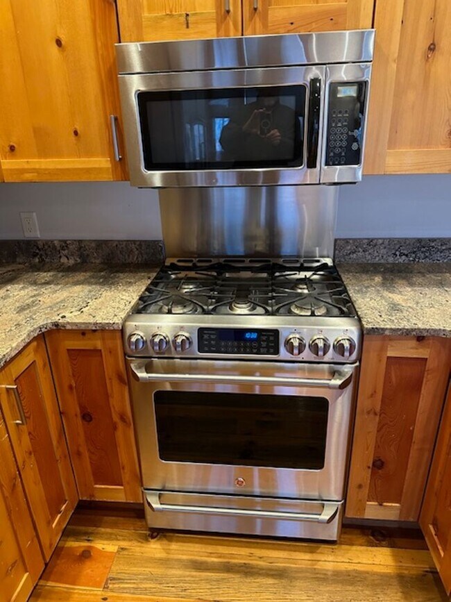 Building Photo - Amazing High End Condo in Award Winning "C...