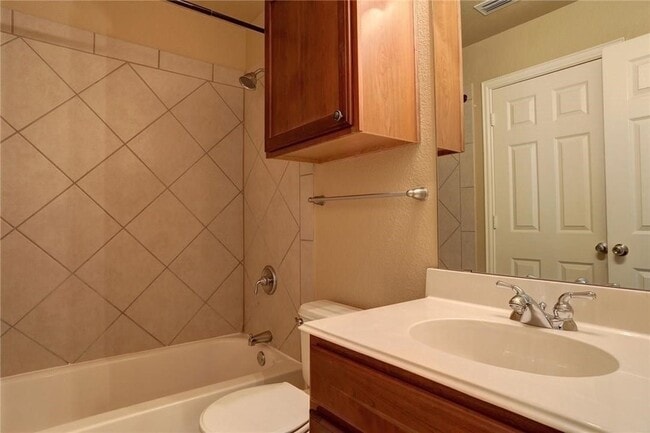 Building Photo - 13393 Mondovi Dr