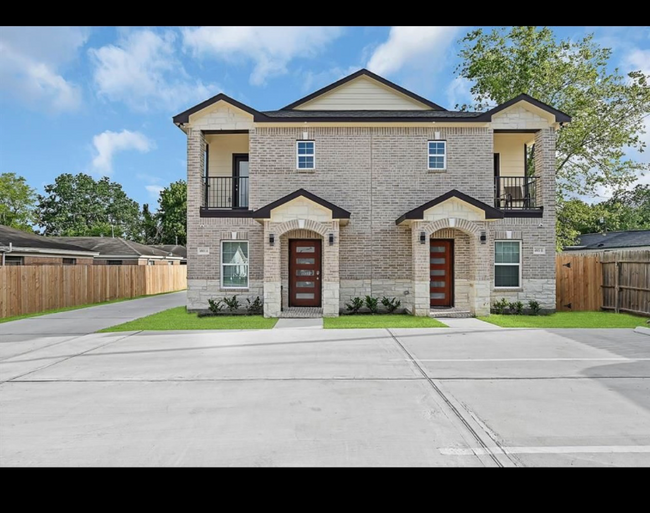 Building Photo - 4737 Reed Rd