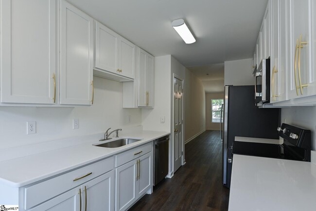 Building Photo - 134 Brookhill Pl