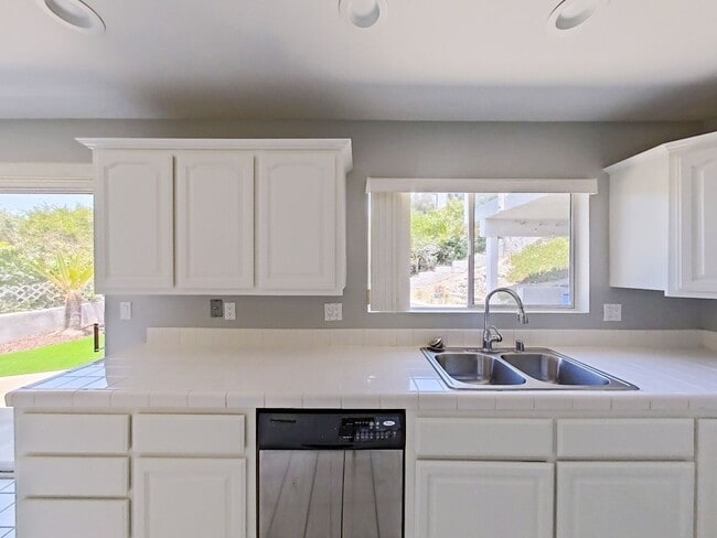 Building Photo - Beautiful Ocean View Home in San Clemente