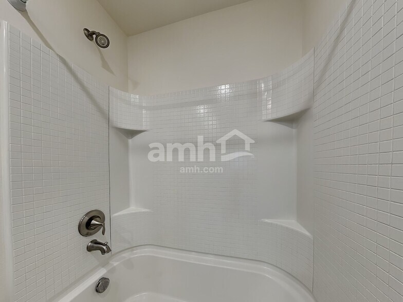 Building Photo - 19211 15th Ave Ct E