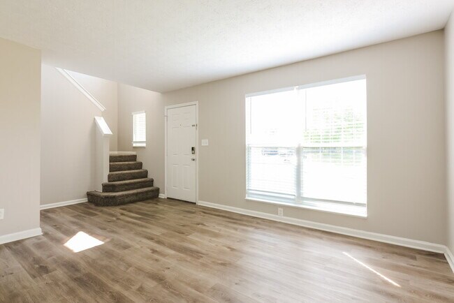 Building Photo - 6827 Devinney Ln