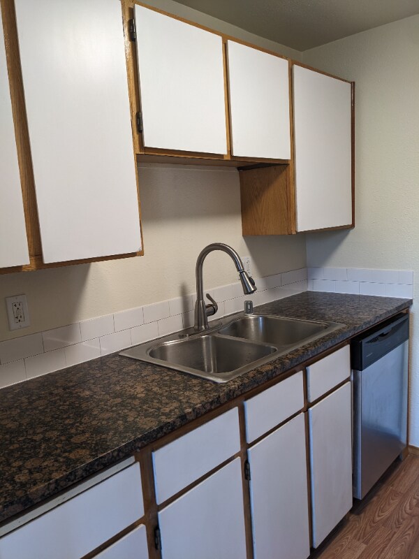 Building Photo - 1017 13th St Ct NW