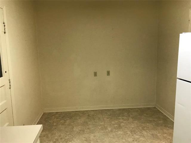 Building Photo - 4205 6th Ave