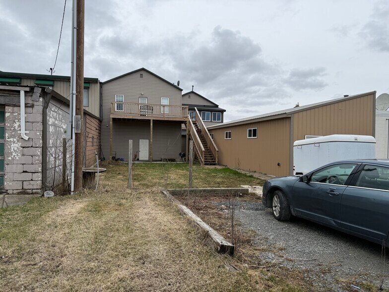 Back Entrance - 206 N Main Ave