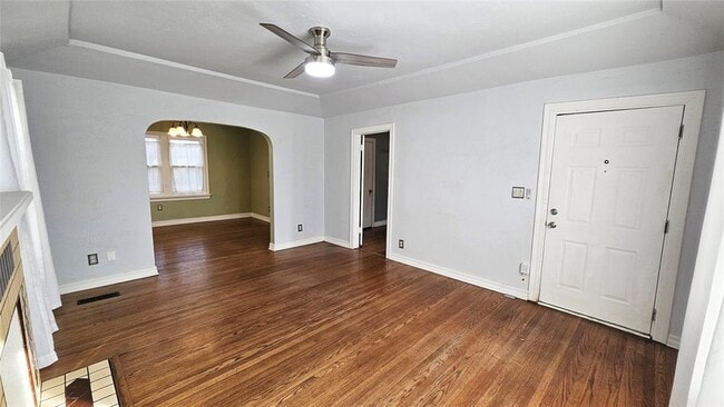 Building Photo - 2305 NW 25th St