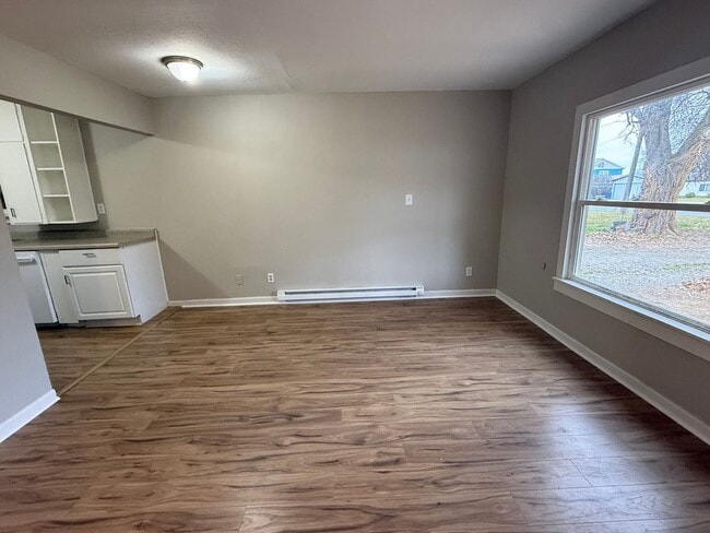 Building Photo - Now renting 2 bedroom House