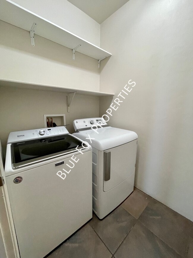 Building Photo - 3980 W Kiley Ct