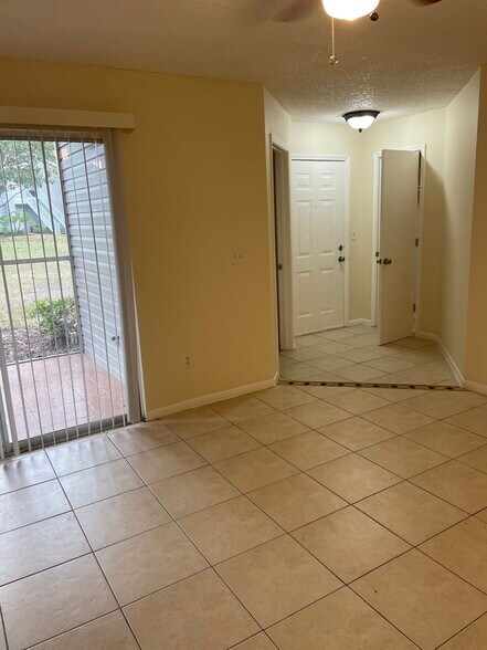 Entrance - 712 Secret Harbor Ln