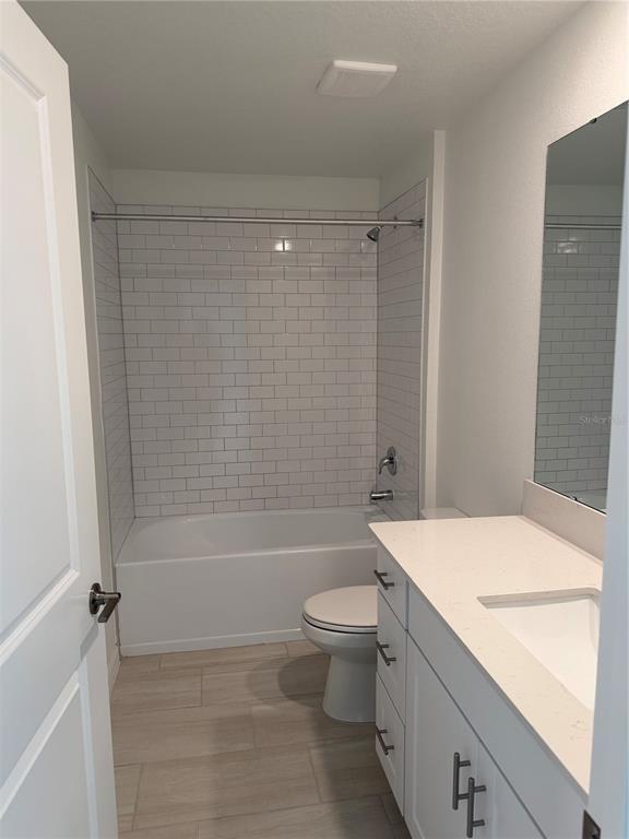 Building Photo - 1629 Tropical Oasis Ave