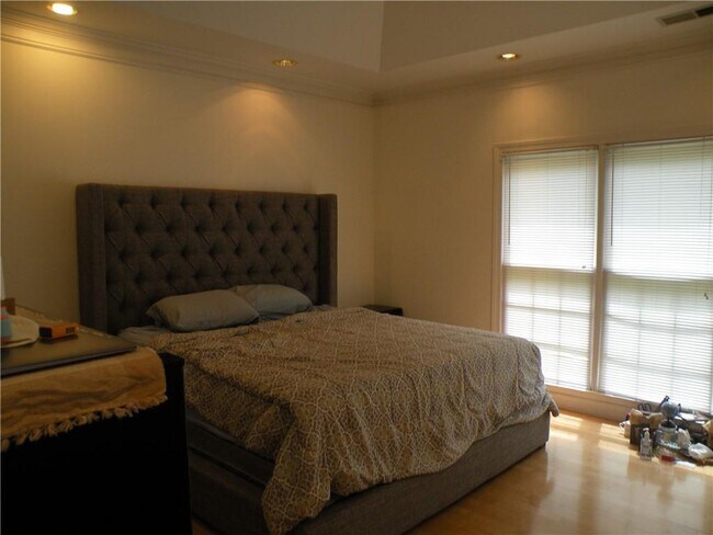 Building Photo - 2702 Bridgegate Cove NE