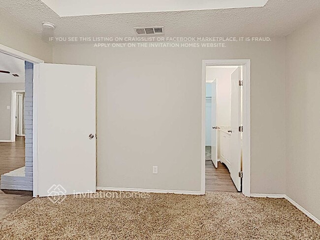 Building Photo - 661 Dandelion Dr