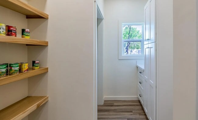 Building Photo - 2646 East 5th Street