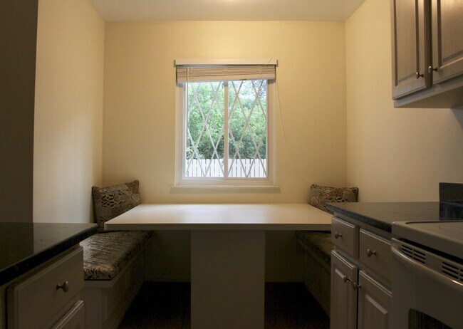 Building Photo - 929 Kirts Blvd