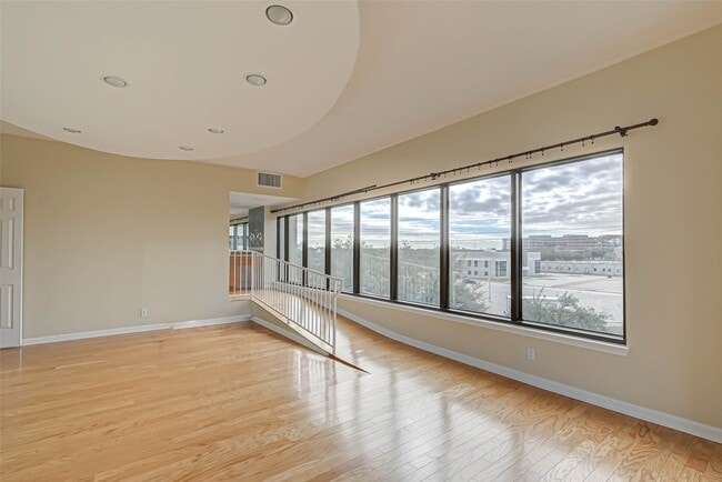 Building Photo - 2001 Holcombe Blvd