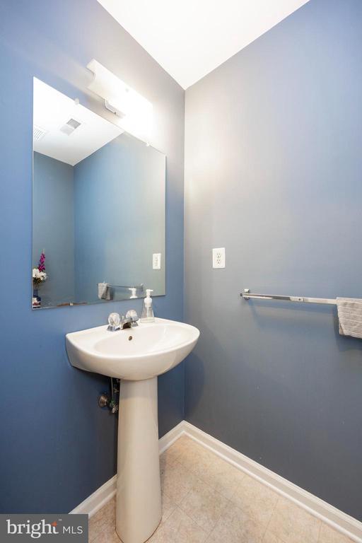 Building Photo - 605 Wentworth Dr