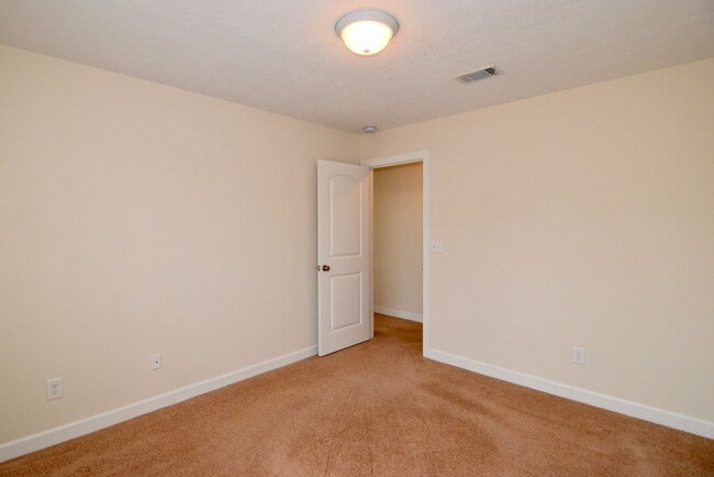 Building Photo - 659 Ventana Dr