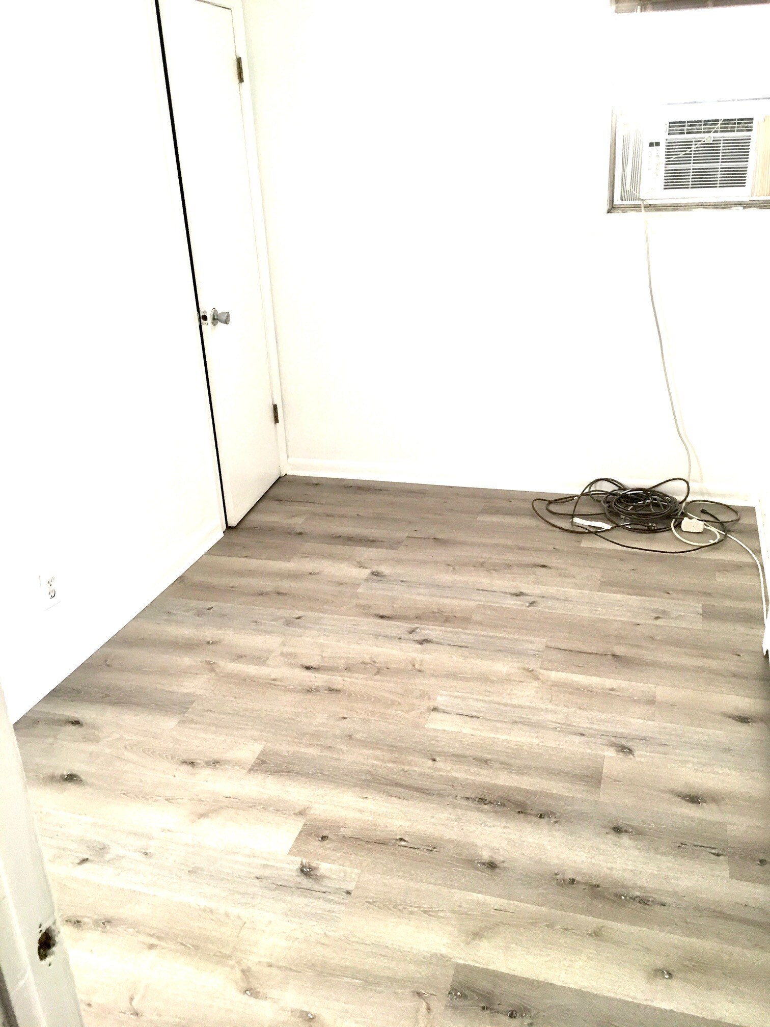 bedroom - 114 S Lee St