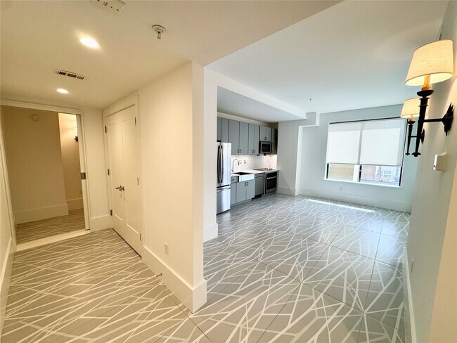 Building Photo - 2201 Market St