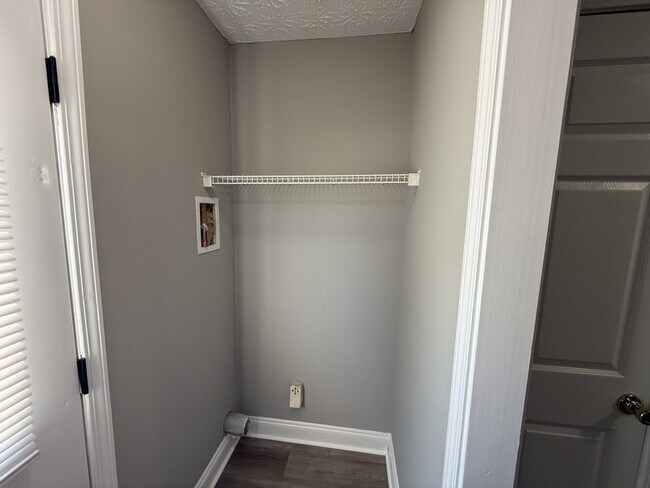 Building Photo - 233 Westchester Cir