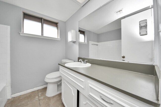 Building Photo - 3806 Charriton Dr